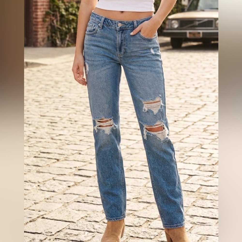 Low-Rise Hollister Vintage 90’s Jeans